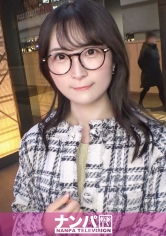 マジ軟派、初撮。 2191 イチゴをエサにメガネが似合う色白の真面目系素人をナンパ!見た目に反して不倫経験あり!パンツの下はアナルまでビッチリの剛毛!真面目だから要求されるとアナルまでルまで舐めちゃう従順っぷり!最後は俺の練乳をお顔にお見舞いしてやったw_img