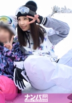 
                        ゲレンデで美人女子大生をナンパ♪白く透き通った肌が美しい清楚系大学生の、見た目からは想像もつかないドスケベフェラに男優暴発寸前(汗)♪
    