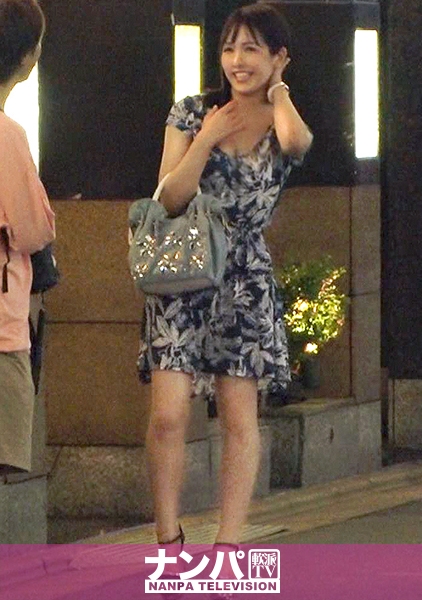 マジ軟派、初撮。 1530 新宿のラブホ街でOLと風俗嬢の二足の草鞋を履く美人！お客さんとの初本番でアン♪アン♪喘ぎまくりw初体験でいっぱいイっちゃってます♪