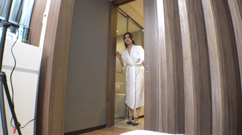 【街角ファッションチェックナンパ】仕事終わりの清楚系ポニーテールOLをキャッチ。彼氏いない歴2年、寂しさを埋めるように乱れていく大人の素顔 マジ軟派、初撮。2297 画像2