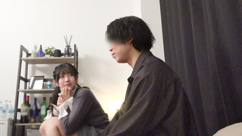 天使系ビジュ♪×カオスなイキ声のハイブリッド！！【なぎさ 20歳 】見た目とのギャップが異次元のエロ女！剛毛マ●コをクパクパさせながら野太い声でイキまくる！！ 百戦錬磨のナンパ師のヤリ部屋で、連れ込みSEX隠し撮り 438 画像2