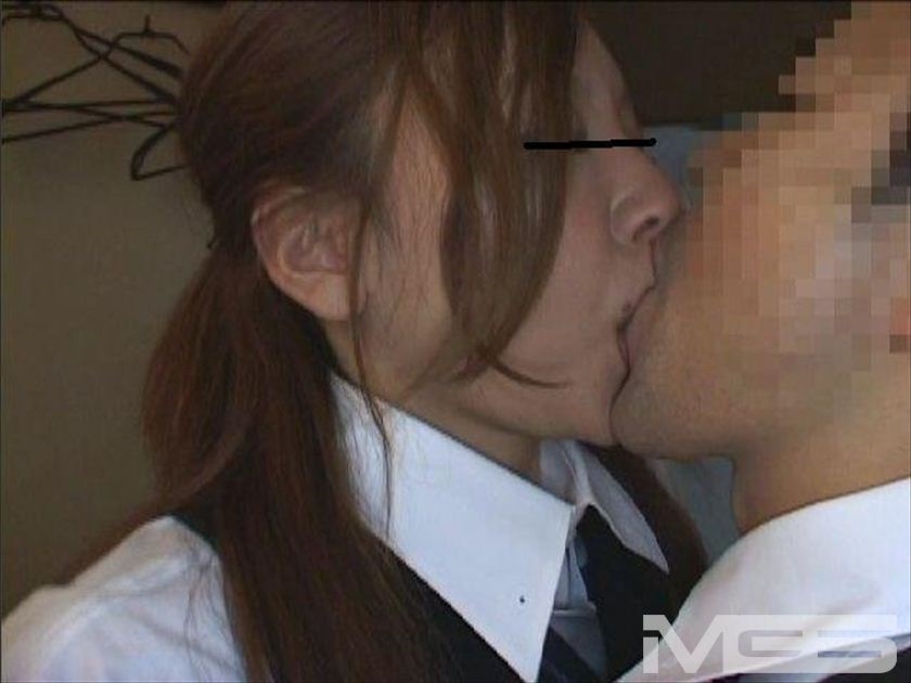 仕事中に監視カメラで偶然他人のSEXをみてしまった女は発情がとまらない 画像10