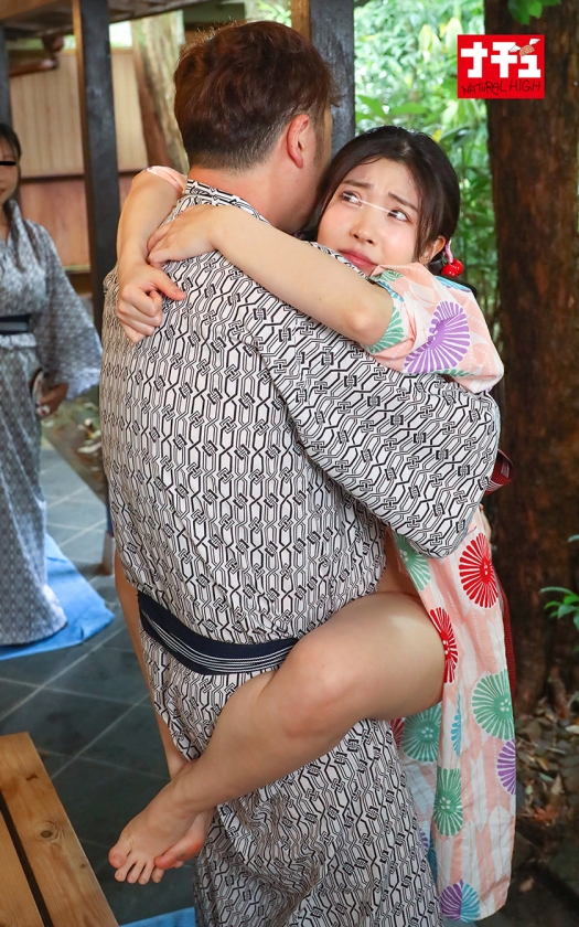 温泉客が居ても浴衣の中の抱っこSEXで挿入して逃がさず何発も膣射させる痴女っこ3 小悪魔娘の誘惑 画像5