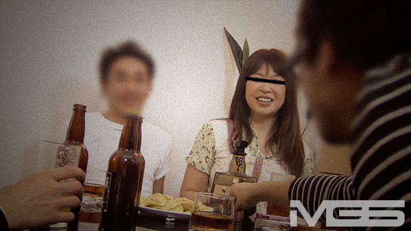 堅物の妻を騙して全裸で宴会芸をさせたら…N子(38) N美(29)