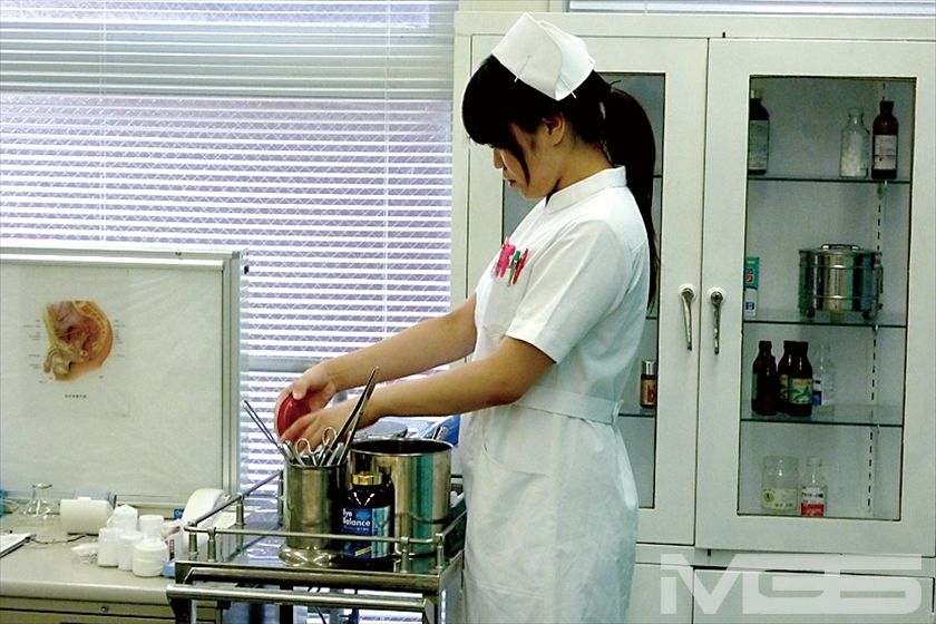 働く女ナンパ!仕事中に生ハメ交渉_1