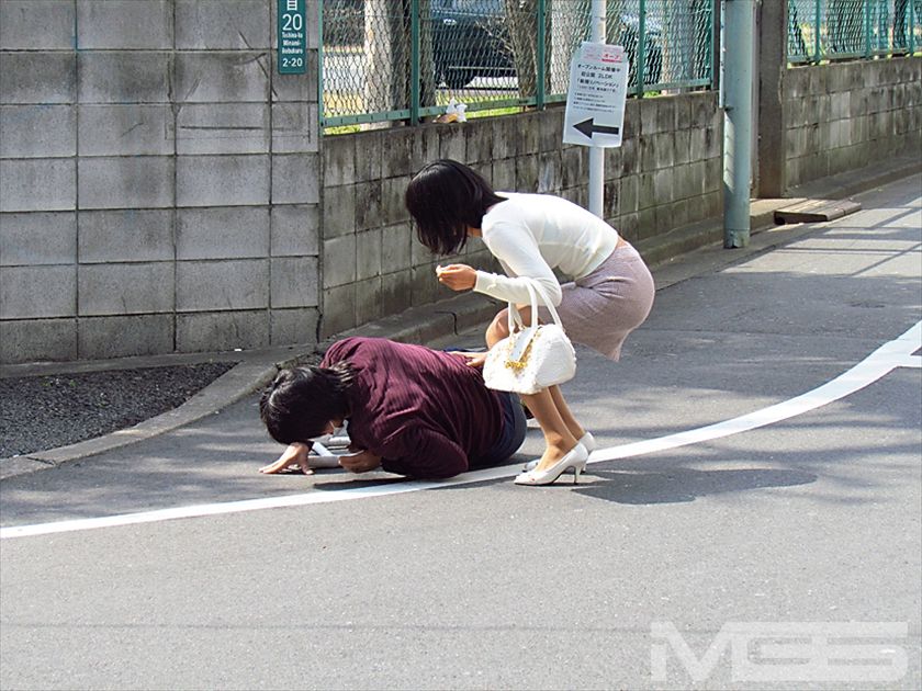 親切な女子ナンパ優しさついでにHなお願い!_16