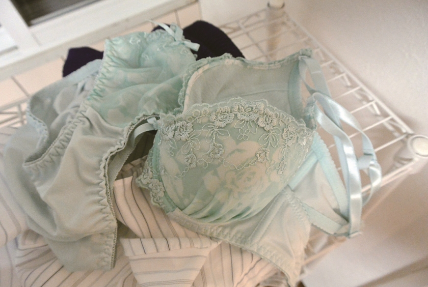 母親にエロいたずらしてみた 丸見えパニック ぶっかけ発射_6