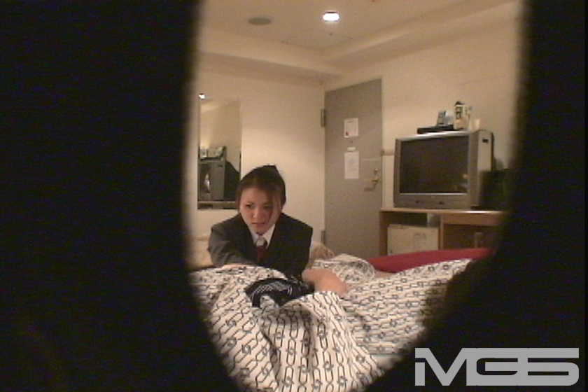 ビジネスホテルの客室係の女性従業員を勤務中に口説いてみたらまんざらでも無さそうなので… 180分 12名_5