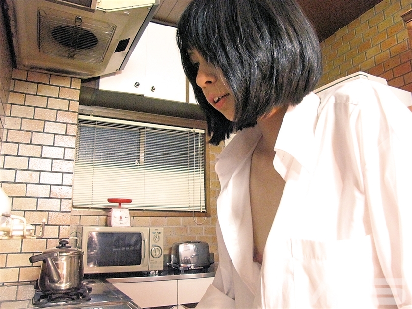 ノーブラYシャツ透け乳首_22