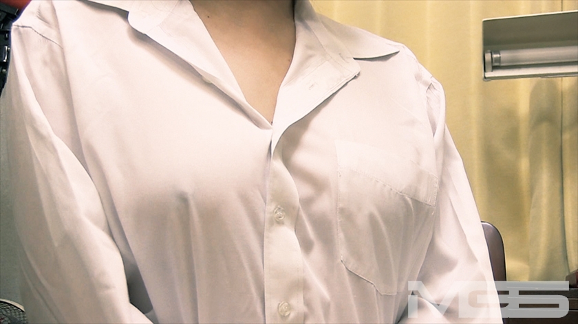 ノーブラYシャツ透け乳首_6