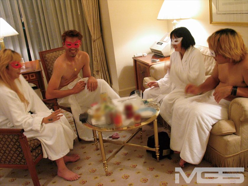 潜入! スワップパーティーDX 都内某秘密クラブ夫婦乱交の穴場_6