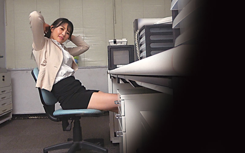 完全主観 「ほら、ワタシをおかずにして…目の前でシコって見せて…」美熟女に見つめられながら射精する快感3 鈴河めぐみ 有奈めぐみ 平岡里枝子 堀口小百合 川崎紀里恵 画像1