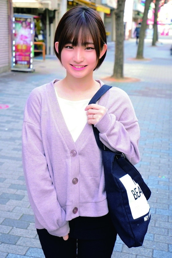 優しくて綺麗な育児中のママさん!「早漏に悩む童貞君の暴発改善のお手伝いしてくれませんか?」母性溢れる可愛いママさんが早漏すぎる童貞君にムラムラ膣キュンしちゃって生中出し筆おろしSPECIAL! らん みなみ 画像1