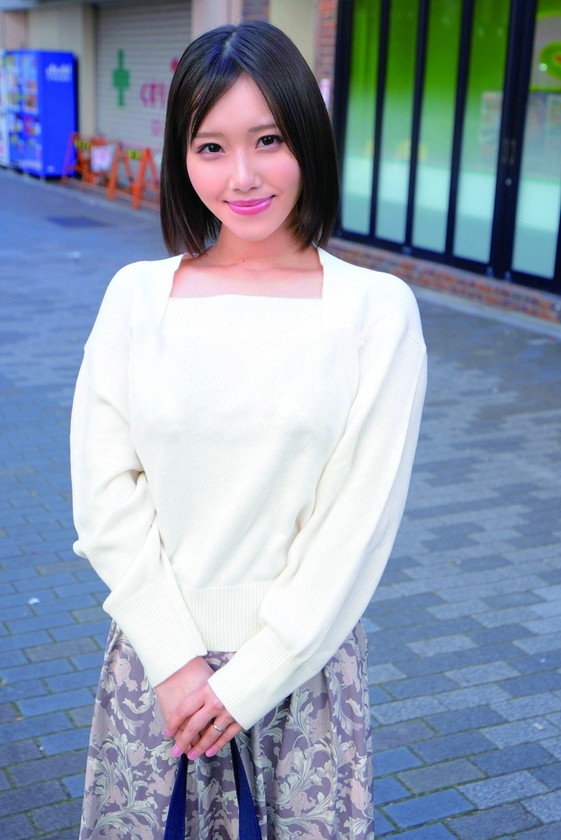 優しくて綺麗な育児中のママさん!「早漏に悩む童貞君の暴発改善のお手伝いしてくれませんか?」母性溢れる可愛いママさんが早漏すぎる童貞君にムラムラ膣キュンしちゃって生中出し筆おろしSPECIAL! らん みなみ 画像2