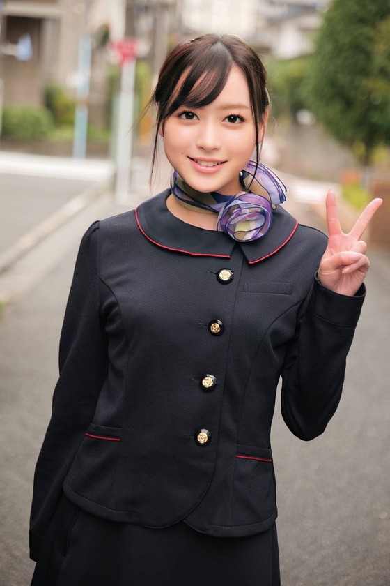 一流百貨店に勤務する清楚で品格漂う美容部員さんが童貞君とくちSEX!キス未経験男子に唇が素敵なキス好き女子がDキス、舌吸い、舌挿入、舌激ピストン!顔中よだれまみれで恍惚絶頂!下のお口も濡れ濡れになってま●こでも生中童貞筆おろし!! あゆみさん まゆみさん 画像5