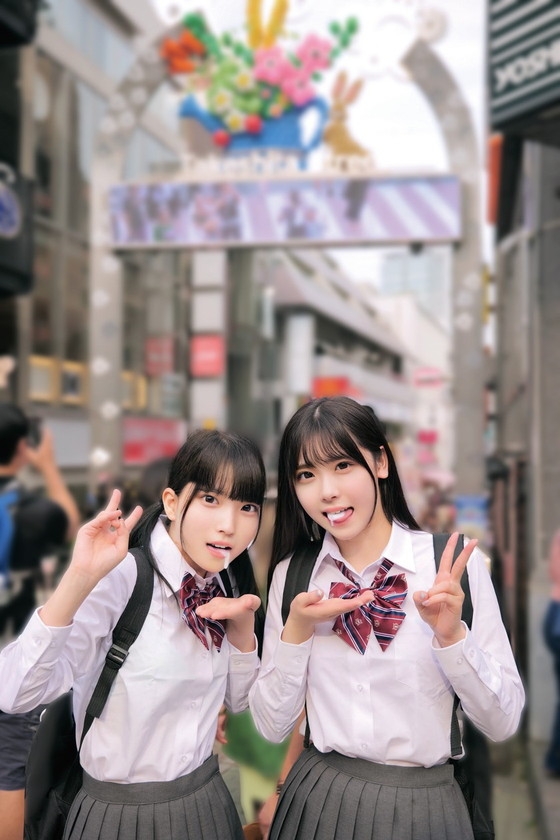 田舎からやって来た修学旅行生に東京観光ごっくんデート 精子を口に入れたままドキドキ散歩 周りに気づかれないようにごっくん ひなのちゃん&あかりちゃん ラブラブカップル同士が互いのパートナーを交換するスワッピングゲームに挑戦！！相手の彼女&彼氏をより多くイカせたら賞金100万円！？ かねひろ&ゆうり VS あんな&まさと｜伊織ひなの｜伊織ひなの/愛瀬ゆうり/皆瀬あかり/花柳杏奈｜765ORECS-456