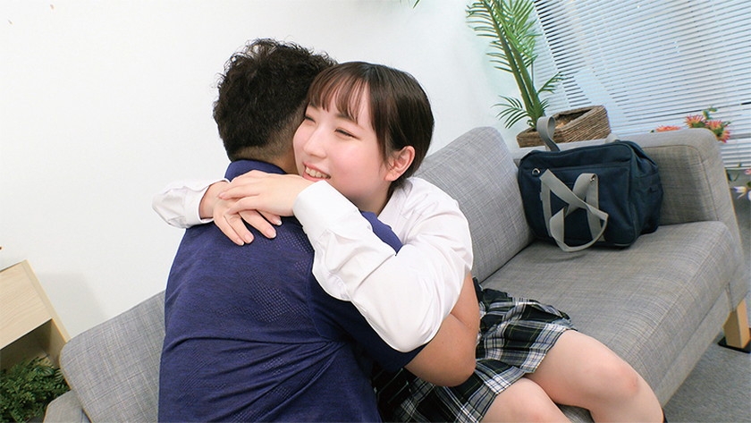 【バブみ深すぎ×ギャップ萌え×年の差生セックス】まだ19才の可愛すぎる制服美少女がおじさんと激甘授乳手コキプレイ りあたんとめろたん 画像1