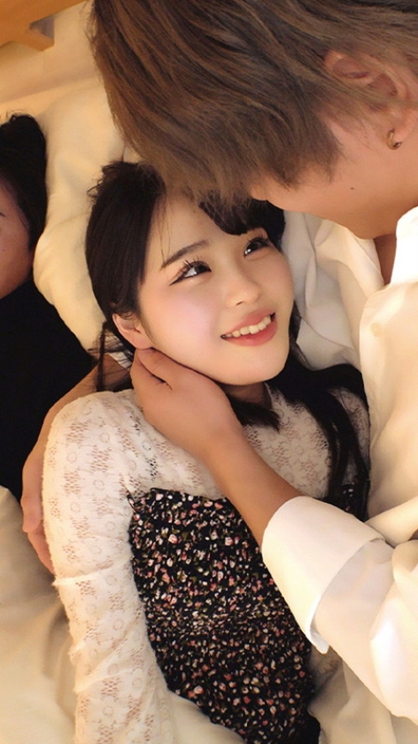 彼ピの横でゼロ距離女性用風俗デビュー！？「寝取られセックス、気持ちいいかも…//」いやいや、頬を赤らめながら何いってるかわからないまりんさん(20)とこはるさん(23) 画像3