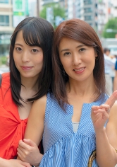 爽やかな母娘!美人母娘のエロッキーなWフェラは必見!娘に乳首を吸われて気持ちいぃと言ってしまう母はまさに淫乱!_img