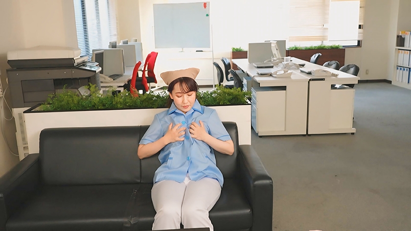 業務中にローターオナニーで興奮する熟女清掃員 和奈さん 月原和奈 画像1