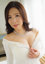 綺美香さんに筆下ろしされる童貞マコト君(27歳)