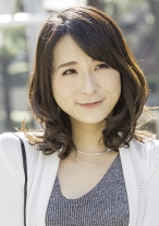 池袋西口で見つけたモデル級スタイルの美魔女さん しおりさん37歳。