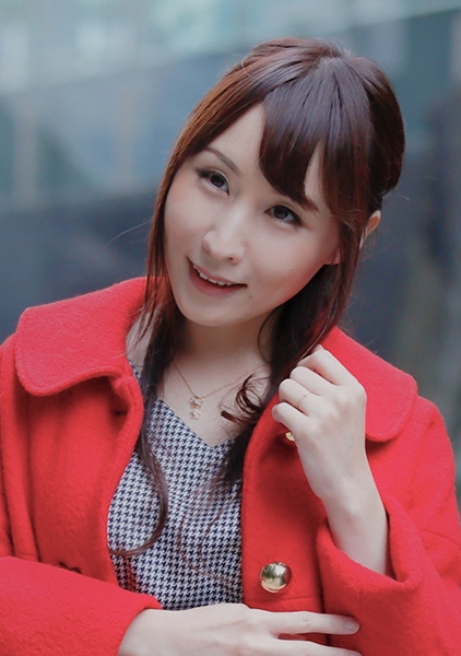 雑誌のインタビューという事で新宿でナンパした端麗な顔立ちの43歳の奥様りささん！話し方がお天気お姉さんの様な感じで絶妙なバランスの良い美人！お住まいは中野坂上の一軒家で趣味は乗馬・・都心のお金持ち熟女とナンパ師のロケ車内ガチSEX！