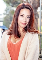 西新宿で見つけた二人組の美魔女さん みずほ43歳