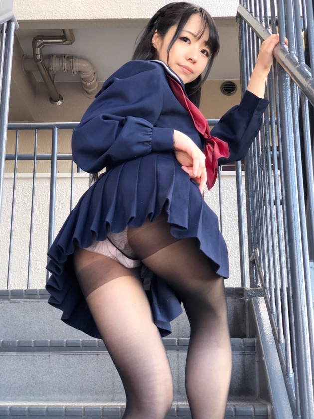 神パンスト 藤川菜緒 人妻や母、働く制服OL等やらしい熟女の美脚を包んだ生ナマしいパンストを完全着衣でムレた足裏からつま先を味わい尽くす！オナニーや顔騎や足コキ、時には中出し時にはお尻にコスってぶっかけとやりたい放題！発情させられた女の変態絶頂プレイを楽しむフェチAV_1