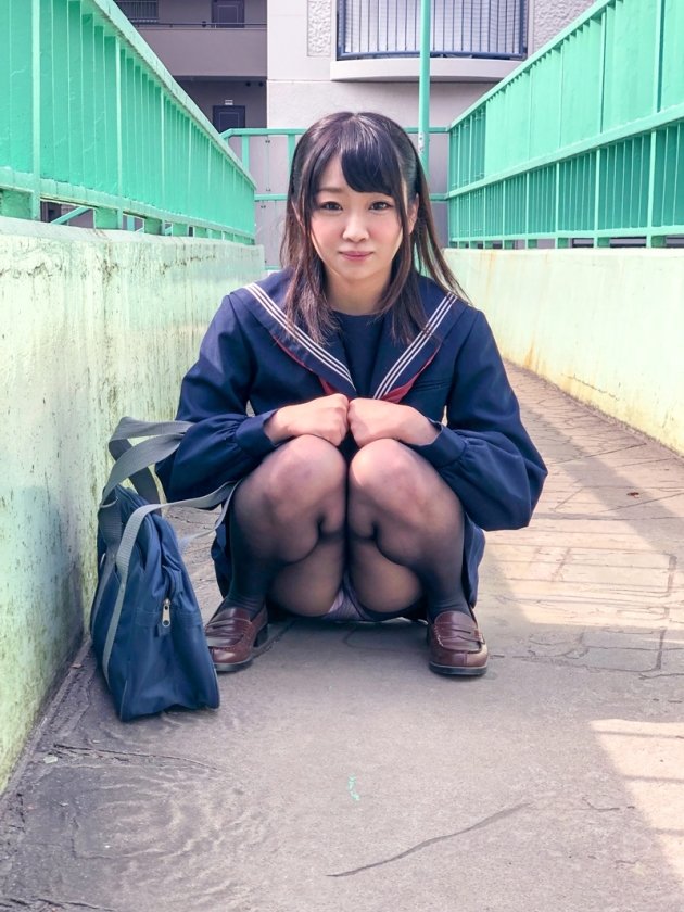 神パンスト 清野雫 人妻や母、働く制服OL等やらしい熟女の美脚を包んだ生ナマしいパンストを完全着衣でムレた足裏からつま先を味わい尽くす！オナニーや顔騎や足コキ、時には中出し時にはお尻にコスってぶっかけとやりたい放題！発情させられた女の変態絶頂プレイを楽しむフェチAV_0