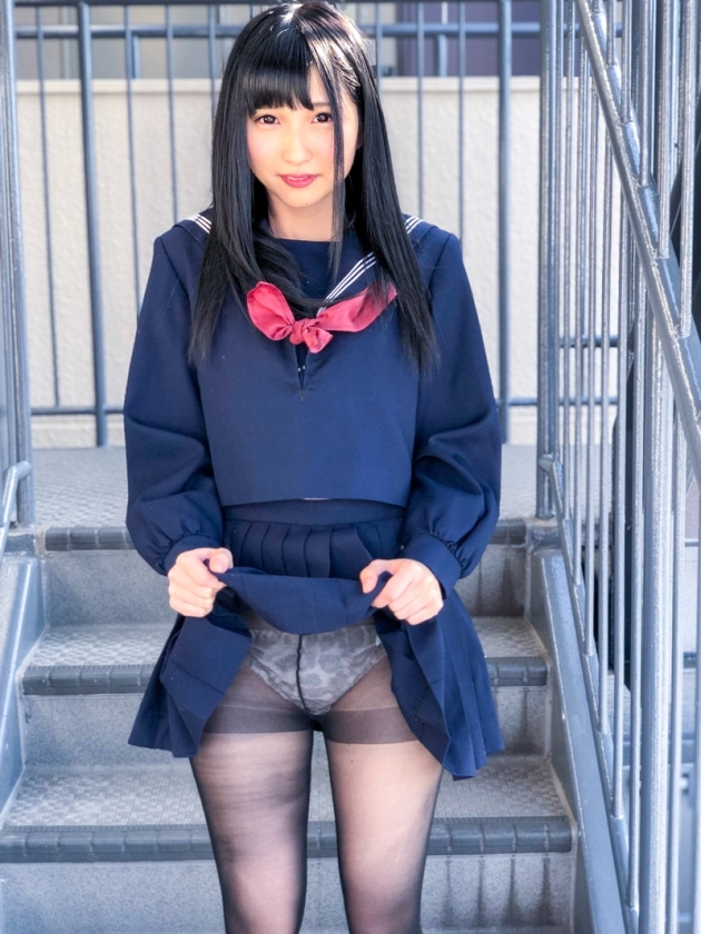 神パンスト 若月まりあ 人妻や母、働く制服OL等やらしい熟女の美脚を包んだ生ナマしいパンストを完全着衣でムレた足裏からつま先を味わい尽くす！オナニーや顔騎や足コキ、時には中出し時にはお尻にコスってぶっかけとやりたい放題！発情させられた女の変態絶頂プレイを楽しむフェチAV_1