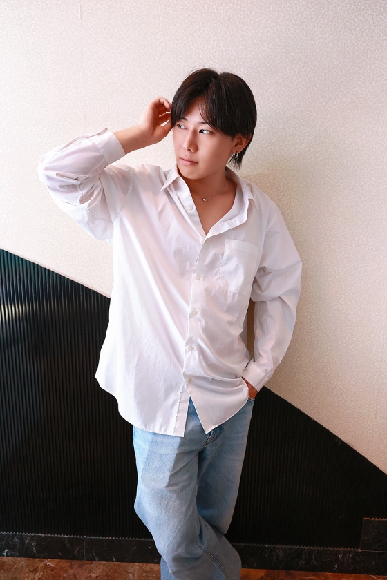 婆ちゃん、イケメンを買う。(2)~初めての女性専門風俗でフレッシュチンポに舌鼓 画像3