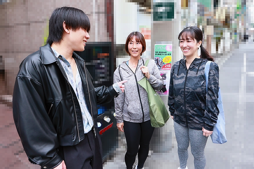 ふくよかな五十路おばちゃんナンパ~ほどよく垂れた乳房にむしゃぶりつきながら中●ししたい!(9) 画像2