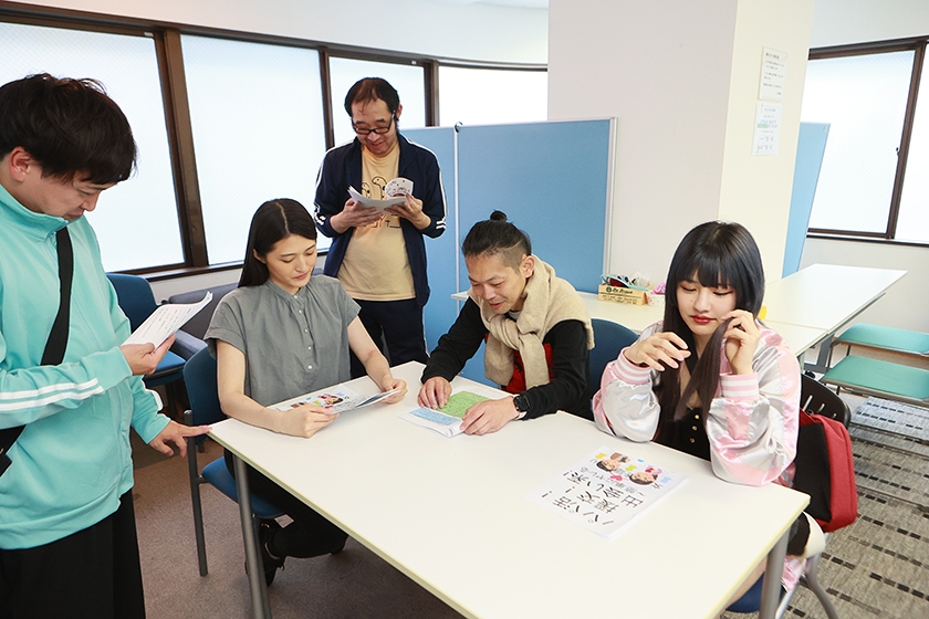 ヤンキー娘がAV業界に殴り込み!?激マブ新人ADは入社早々マ●コ暴走!男優のチンポで性欲発散! 画像3