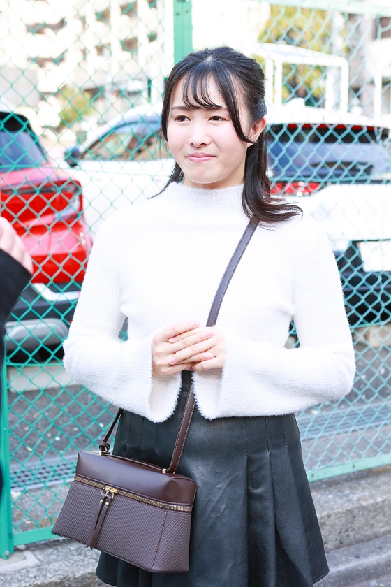 「ケツデカいほどめっちゃ潮吹く説」街行く素人女性で検証してみたら想像を超えるすごい潮が目撃できました(3) 画像1