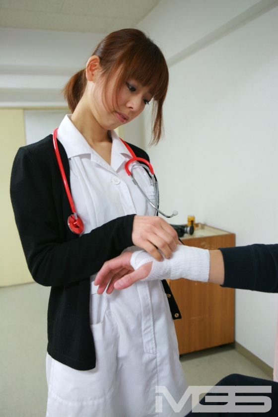 入院中にナンパしたら12人とエロいこと出来ちゃった ～看護師から女性患者まで_4