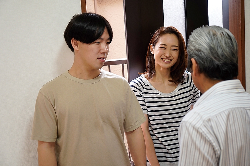 夫には言えない… 義父にヤられ続けていることを…。 白花こう_0