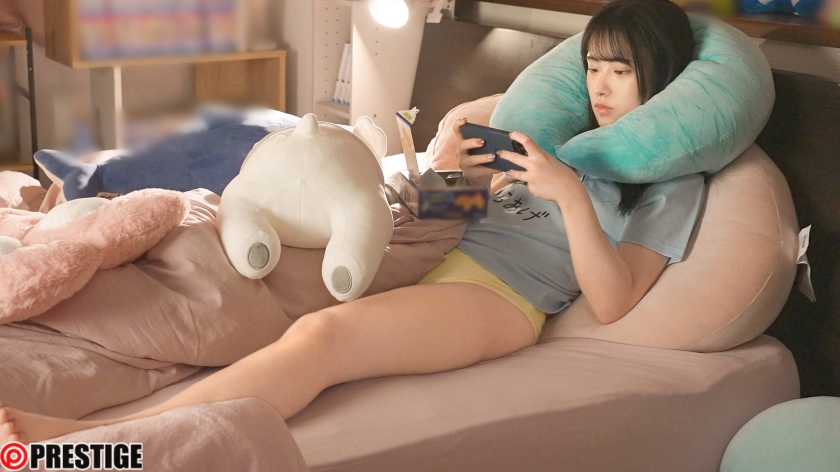 ニートな姫にもほどがある! 無職でヲタク、性欲溜まりまくりの干物美少女がチ●ポの快感を思い出しちゃった! 中森ななみ【限定特典映像45分付き】 画像1