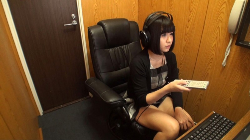 我を忘れて絶叫でイキまくる ビデオBOX盗撮オナニー 6_3