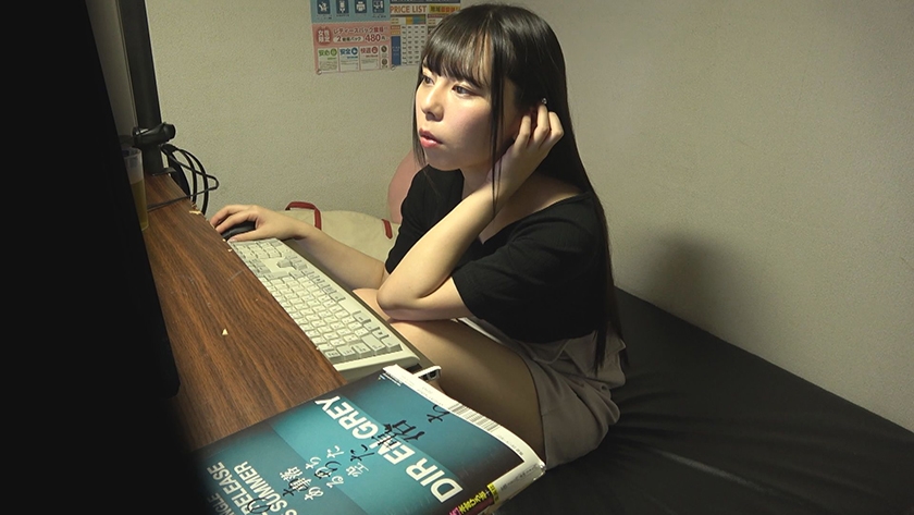 ネットカフェ盗撮 悶絶イキ乱れ仰天性欲オナニー_2