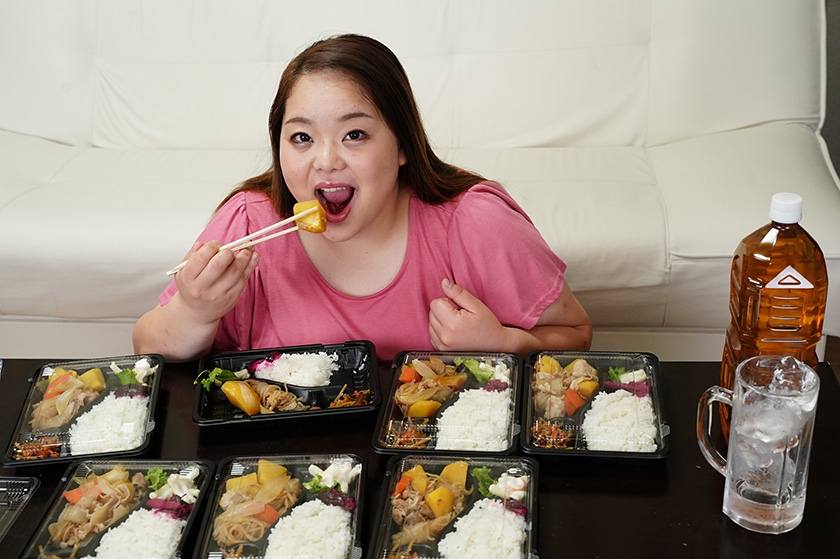 AVデビュー記念！107kg！！ぽちゃ娘ヘソ祭り 近藤なつ_4