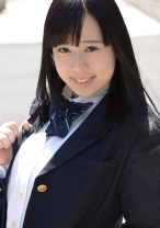 
                        塚田しおり
    
