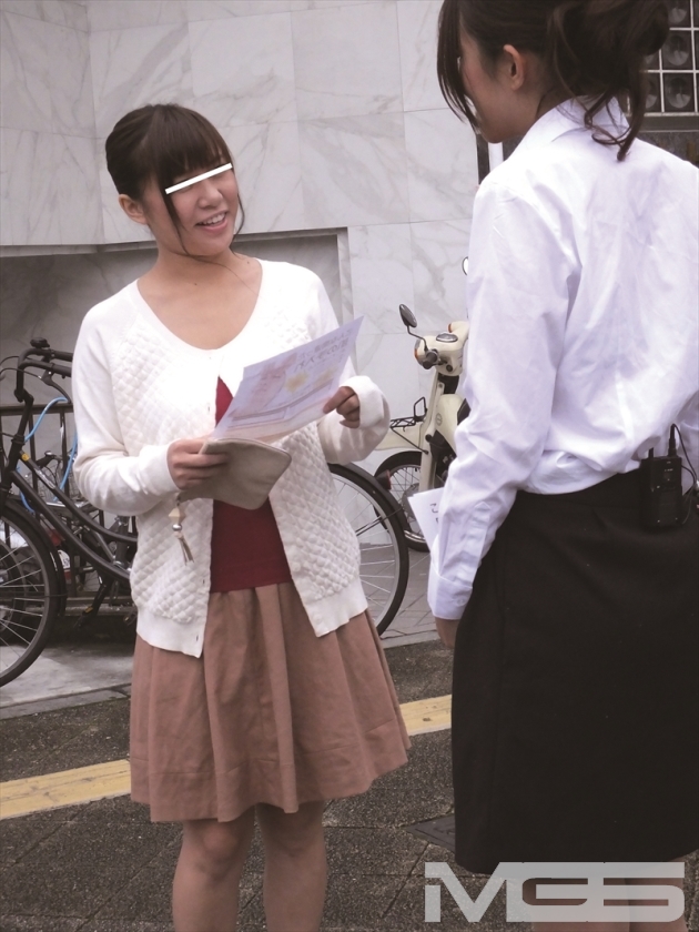 素人巨乳ナンパ 初めてのオイル性感マッサージでイキ我慢_8