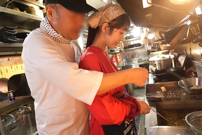 無料ギャルエロ画像  池上乙葉   爆盛りギャル中華美人姉妹が腕を振るう行列がすごい街中華の日常とSEX！ 池上乙葉 足立友梨  112SVERS-002-18