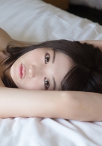 るい(25) S-Cute 透き通る美乳の美少女と密着SEX