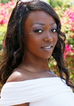 
                        LA黒人ギャル スカイラ・ニコル
    