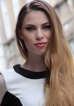 
                        ミリアナ from ロシア
    