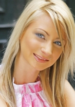 
                        ヴィッツァ from ハンガリー
    