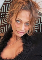 
                        チェイシー・レイン from U.S.A
    