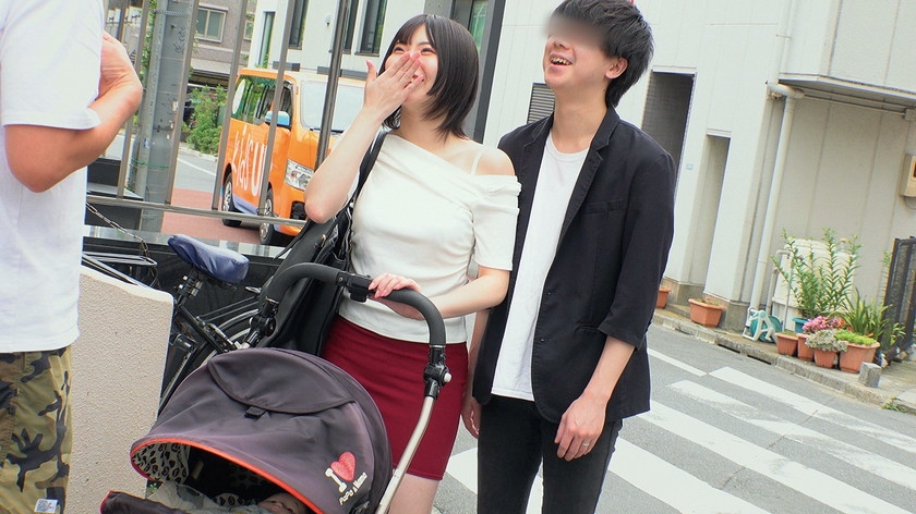 初めての育児に励む巨乳ママさんがパパに内緒で早漏童貞君のデカチン連続射精筆おろしwwドピュドピュ大量精子を暴発しちゃう敏感なデカマラにムラムラ赤面発情(/ω)パパの目の前なのに生ハメ筆おろしSEXで連続中出しさせちゃうエロ優しいママさんSP 画像20